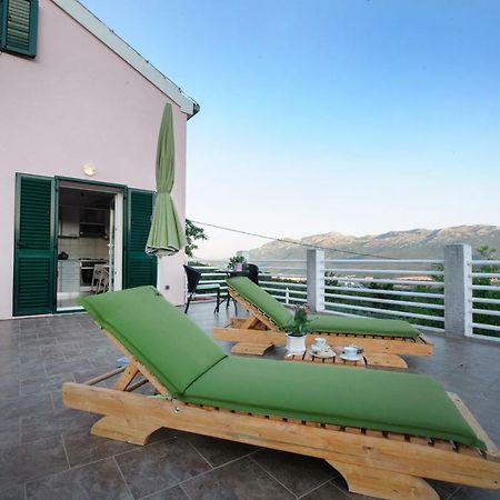 Holiday Home Koprivno エクステリア 写真