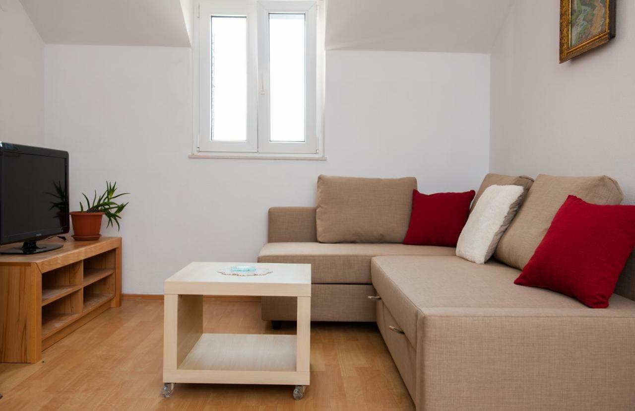 Holiday Home Koprivno エクステリア 写真