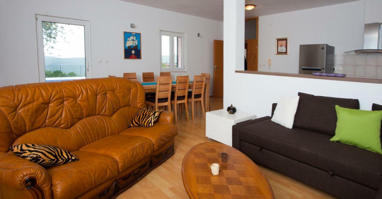 Holiday Home Koprivno エクステリア 写真