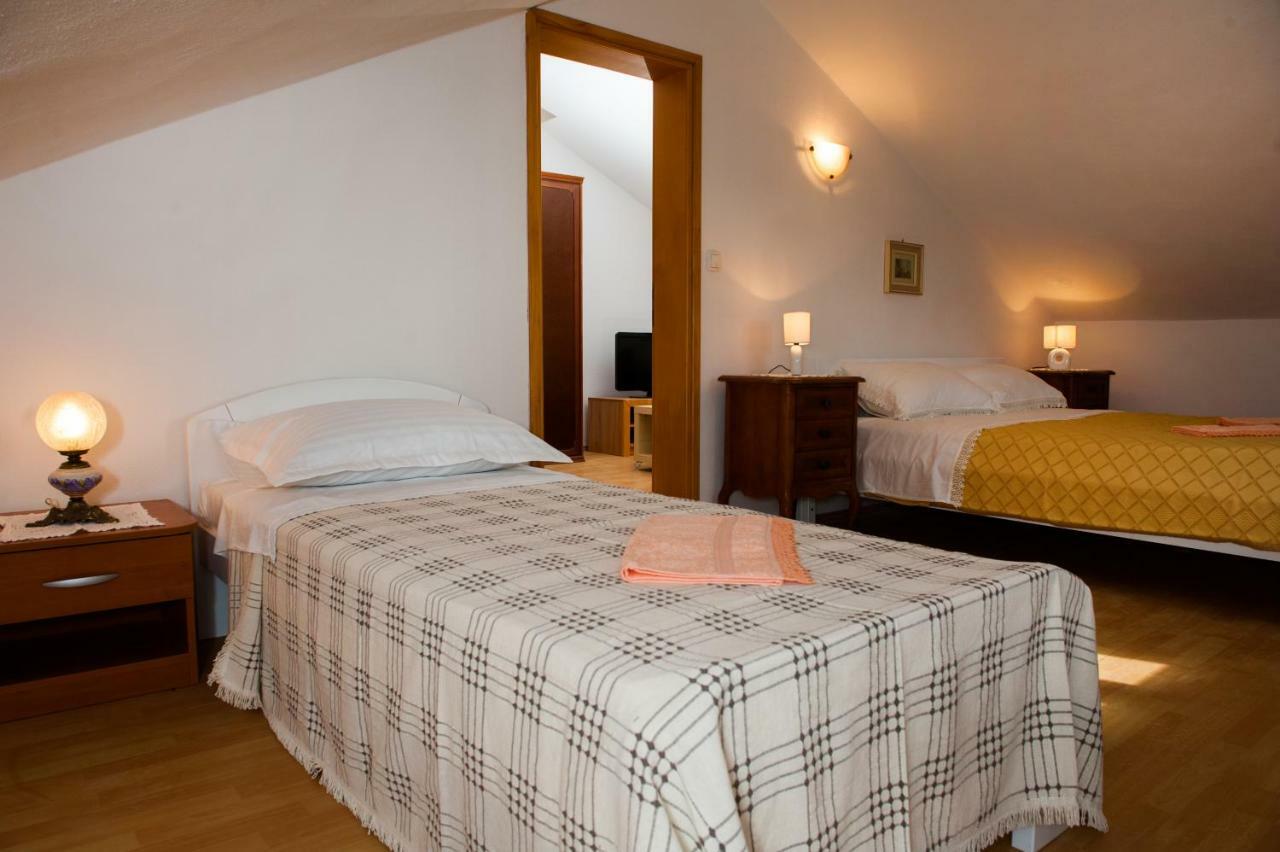 Holiday Home Koprivno エクステリア 写真