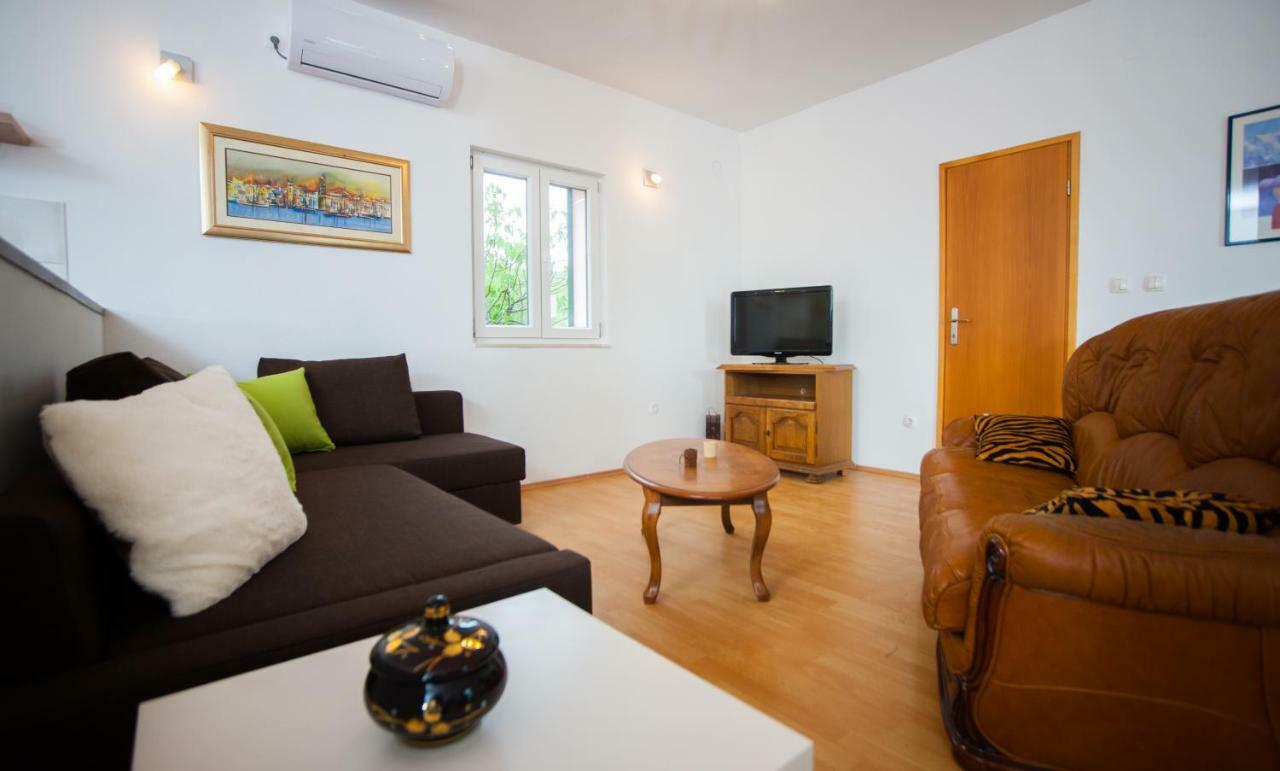 Holiday Home Koprivno エクステリア 写真