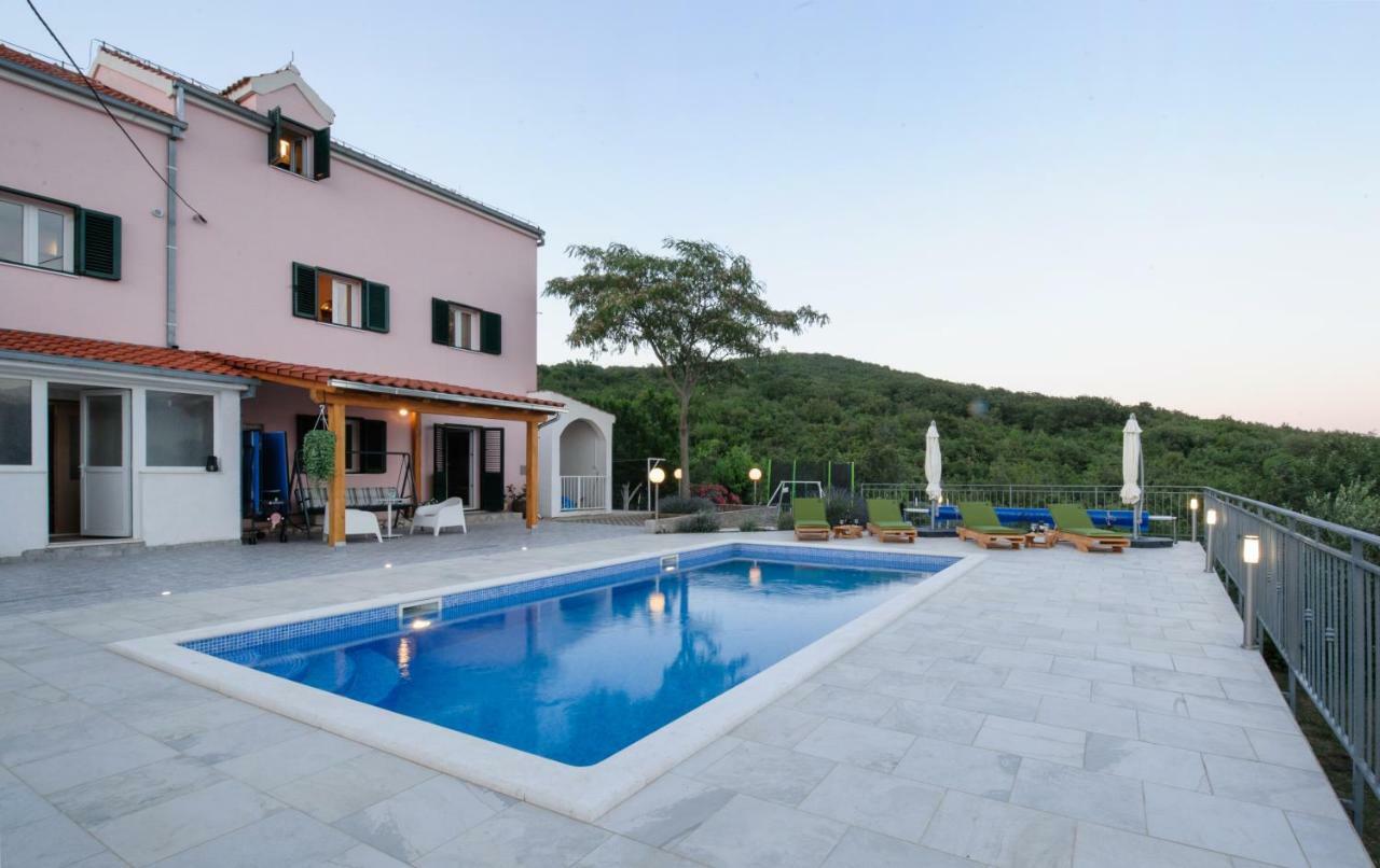 Holiday Home Koprivno エクステリア 写真