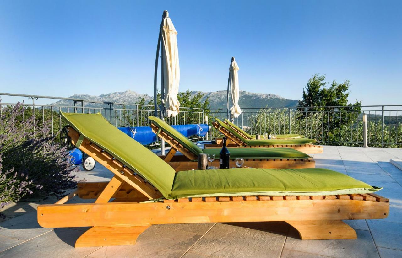 Holiday Home Koprivno エクステリア 写真