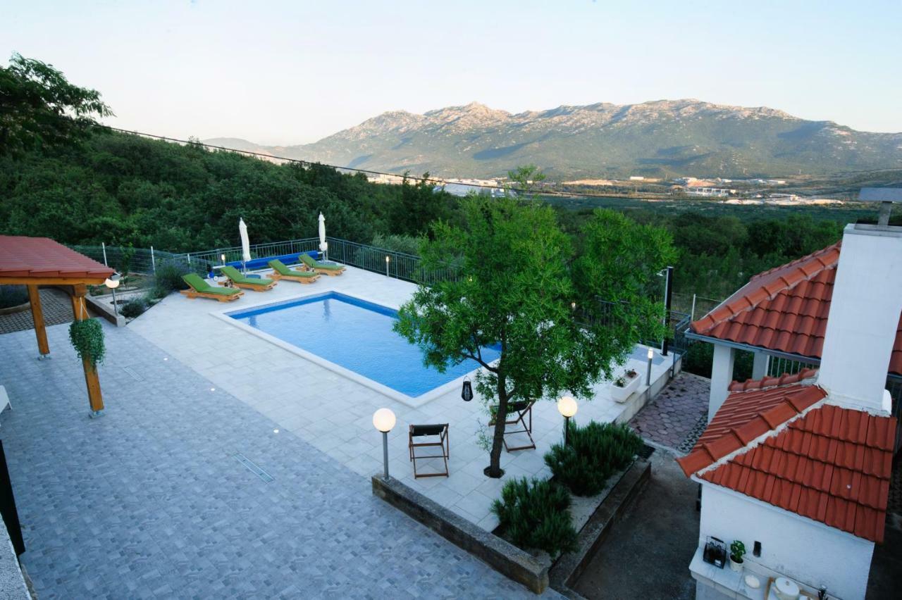 Holiday Home Koprivno エクステリア 写真