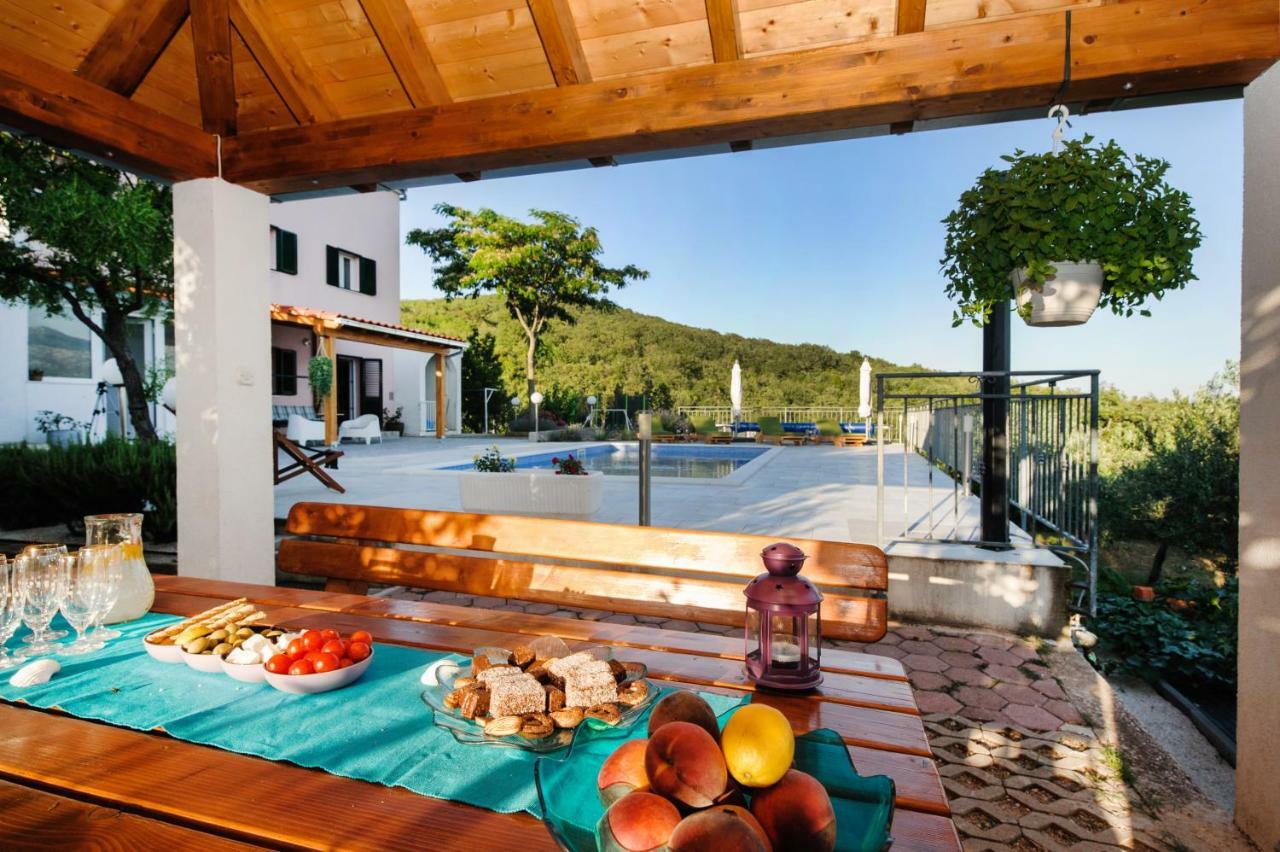 Holiday Home Koprivno エクステリア 写真