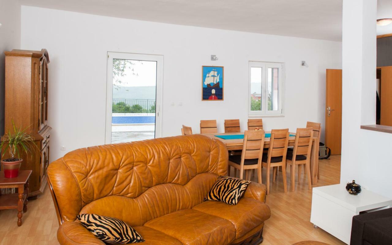 Holiday Home Koprivno エクステリア 写真
