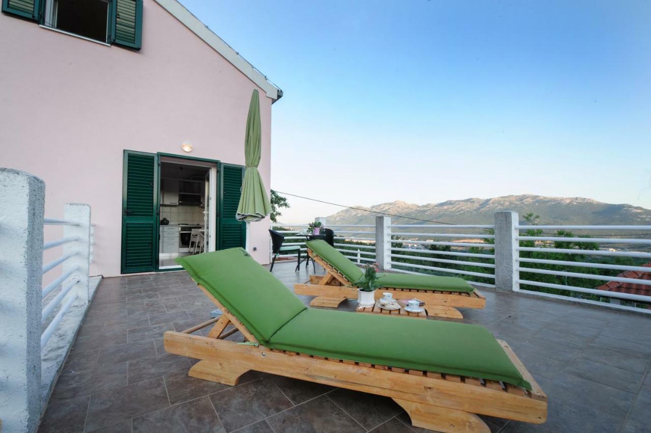 Holiday Home Koprivno エクステリア 写真