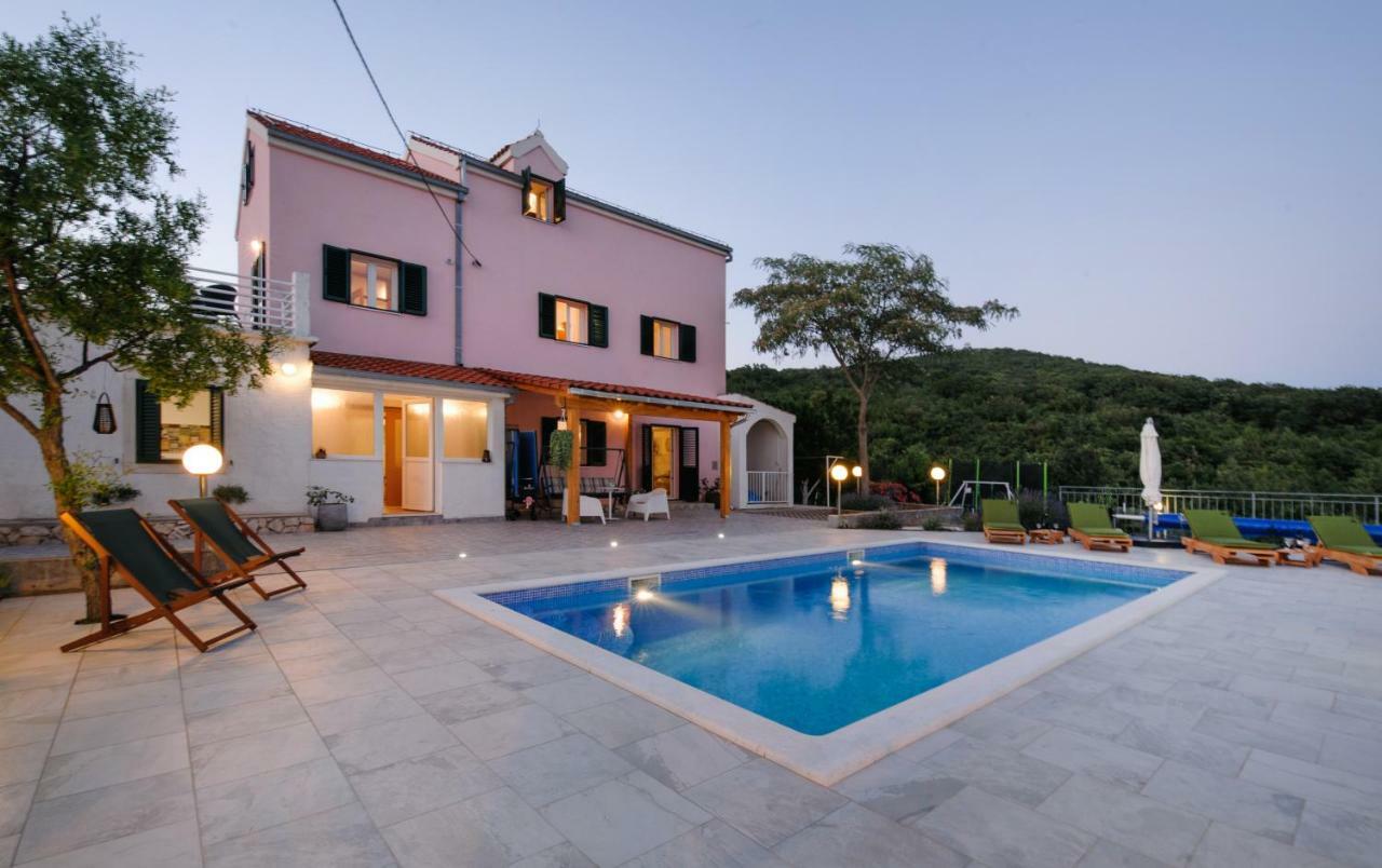Holiday Home Koprivno エクステリア 写真