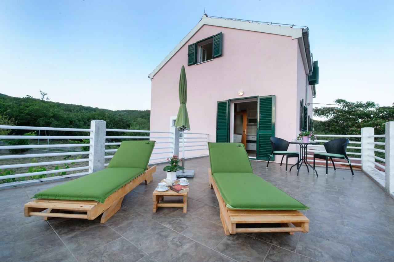 Holiday Home Koprivno エクステリア 写真