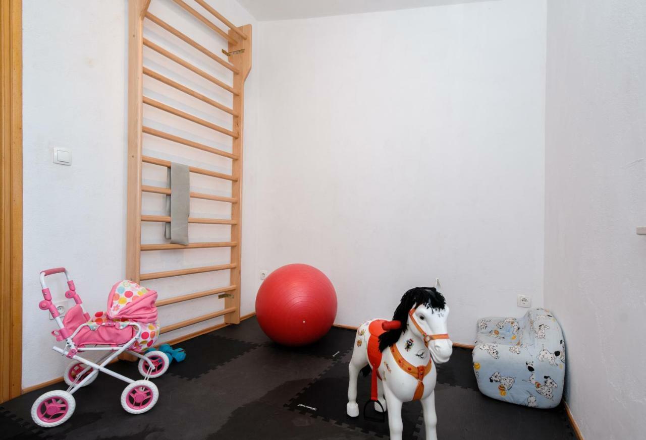 Holiday Home Koprivno エクステリア 写真